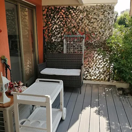 Daire - Juan Les Pins - Proximite Plages Antibes